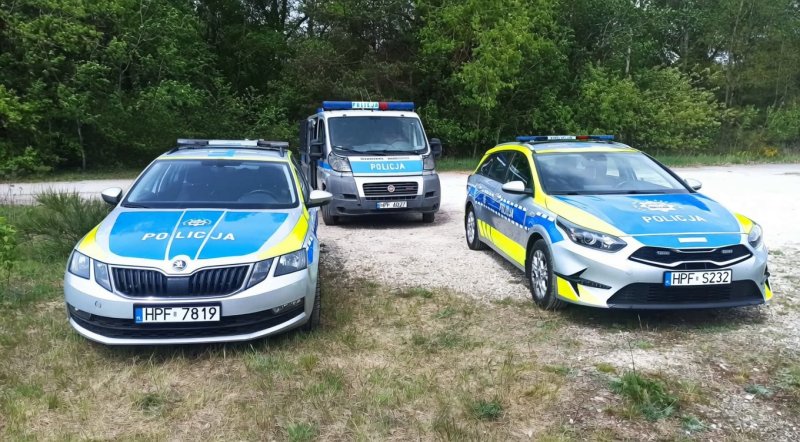 reKreatorzy by Marmel Media film police car fleet